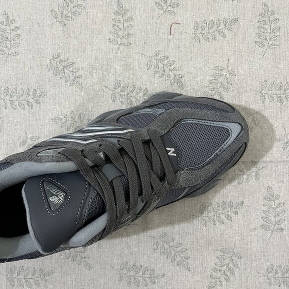 New Balance 9060 Magnetic Gray Sneakers - Picture 4 of 6